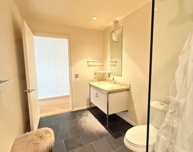 1155 S Grand Avenue - Photo Thumbnail 16
