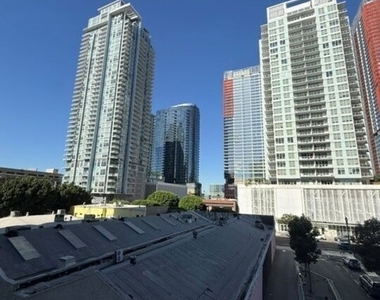 1155 S Grand Avenue - Photo Thumbnail 30