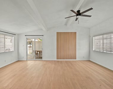 7853 Bothwell Road - Photo Thumbnail 5