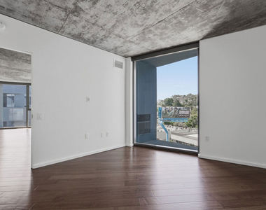 8500 W Sunset Boulevard - Photo Thumbnail 12