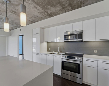 8500 W Sunset Boulevard - Photo Thumbnail 5