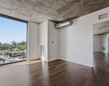 8500 W Sunset Boulevard - Photo Thumbnail 9