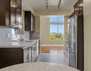 100 N Wetherly Drive - Photo Thumbnail 13