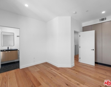5623 Murray Lane - Photo Thumbnail 30