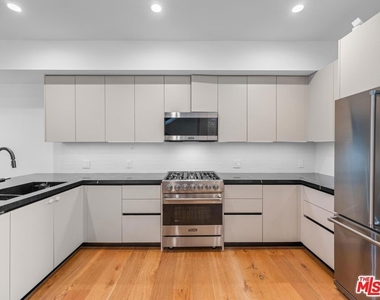 5623 Murray Lane - Photo Thumbnail 7