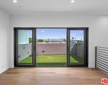 5623 Murray Lane - Photo Thumbnail 15