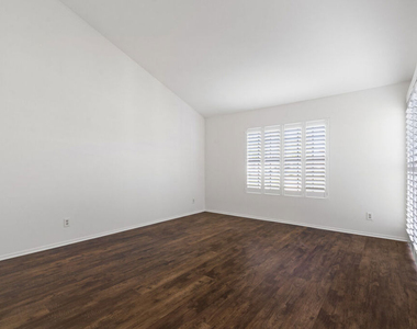 308 Pebble Beach Drive - Photo Thumbnail 27