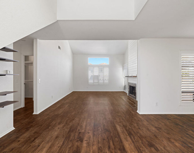 308 Pebble Beach Drive - Photo Thumbnail 9