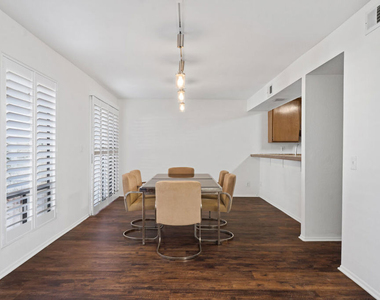 308 Pebble Beach Drive - Photo Thumbnail 18