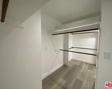 10271 Almayo Avenue - Photo Thumbnail 35