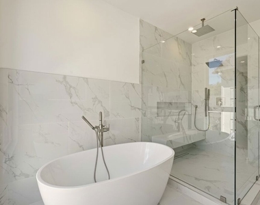 10917 Massachusetts Avenue - Photo Thumbnail 8