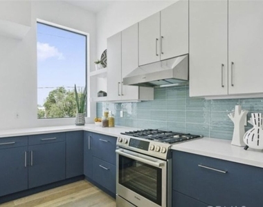 8267 Aria Drive - Photo Thumbnail 3