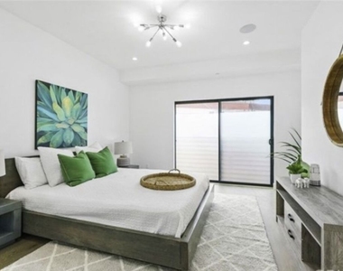 8267 Aria Drive - Photo Thumbnail 20