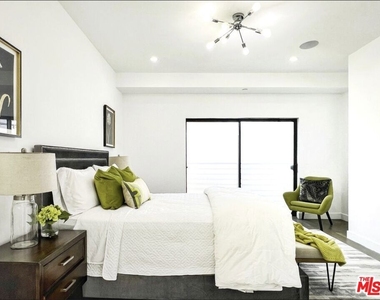 8267 Aria Drive - Photo Thumbnail 15