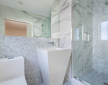 5327 Willis Avenue - Photo Thumbnail 6