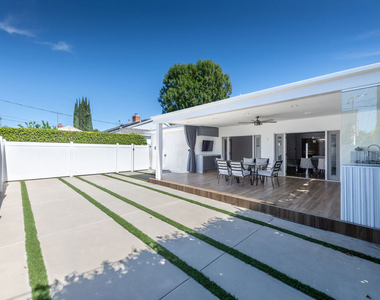 5327 Willis Avenue - Photo Thumbnail 13