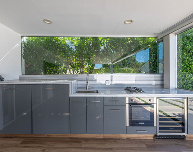 5327 Willis Avenue - Photo Thumbnail 11