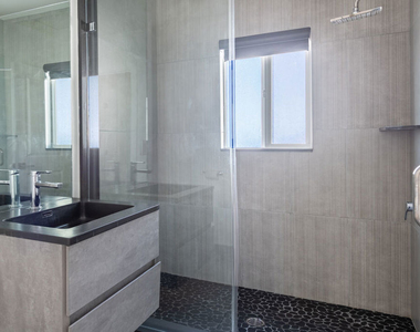 5327 Willis Avenue - Photo Thumbnail 8