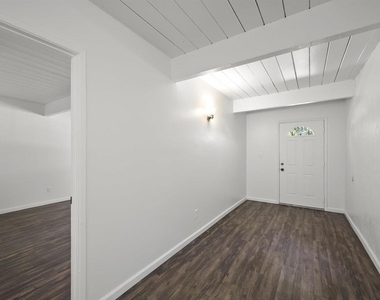 5415 Lenox Dr. - Photo Thumbnail 2