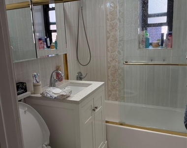 102-55 67th Road - Photo Thumbnail 9