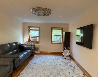 102-55 67th Road - Photo Thumbnail 5