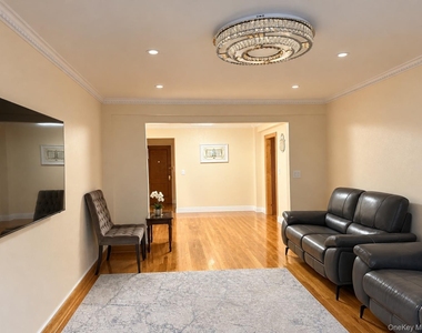 102-55 67th Road - Photo Thumbnail 6