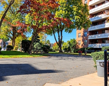 315 King Street - Photo Thumbnail 17