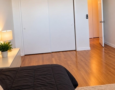 315 King Street - Photo Thumbnail 12