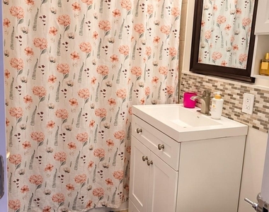 315 King Street - Photo Thumbnail 13