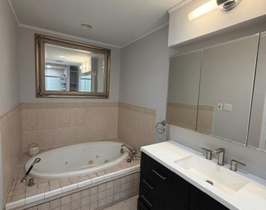 650 8th Avenue - Photo Thumbnail 9