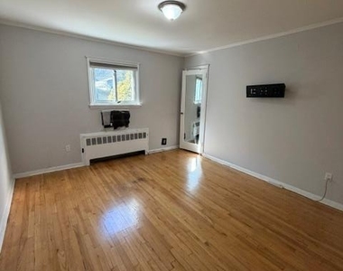 650 8th Avenue - Photo Thumbnail 8