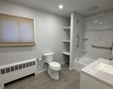 650 8th Avenue - Photo Thumbnail 13