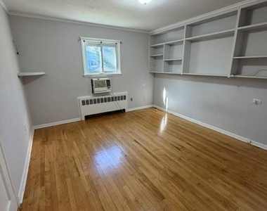 650 8th Avenue - Photo Thumbnail 5