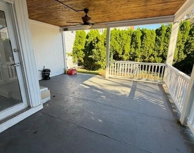 650 8th Avenue - Photo Thumbnail 14