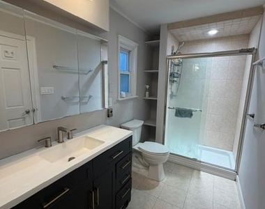 650 8th Avenue - Photo Thumbnail 10