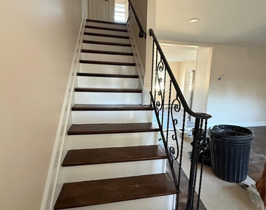 423 Clarice Boulevard - Photo Thumbnail 14