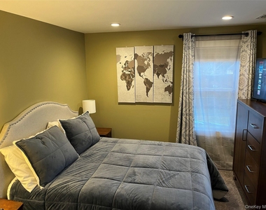 824 W Main Street - Photo Thumbnail 18