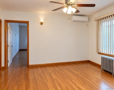 7905 Woodhaven Boulevard - Photo Thumbnail 10