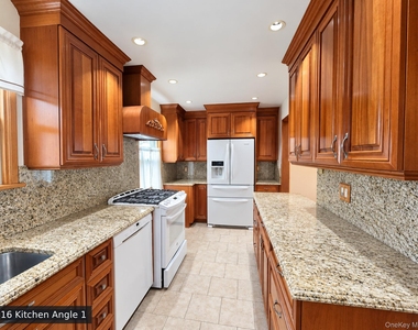 7905 Woodhaven Boulevard - Photo Thumbnail 13