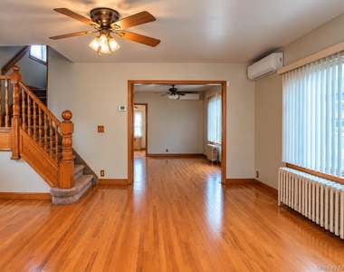 7905 Woodhaven Boulevard - Photo Thumbnail 7