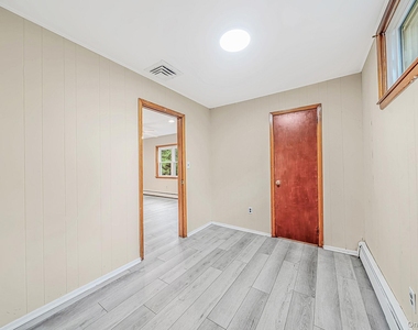 2400 New York Avenue - Photo Thumbnail 4