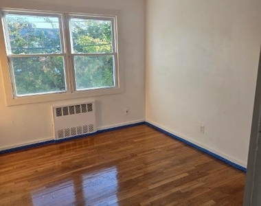 1503 Dunbar Street - Photo Thumbnail 3