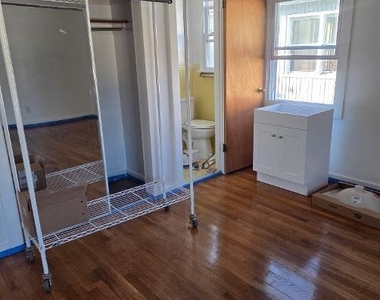1503 Dunbar Street - Photo Thumbnail 6