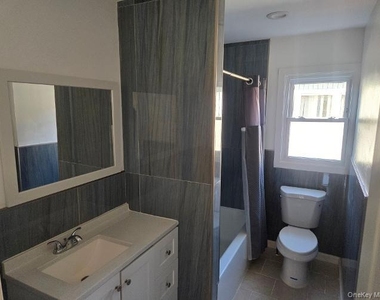 1503 Dunbar Street - Photo Thumbnail 4