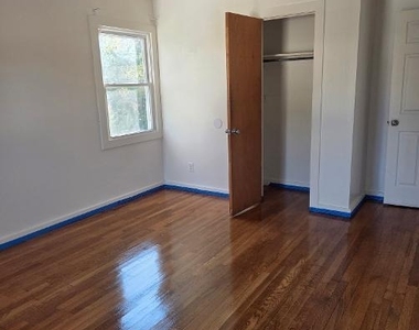 1503 Dunbar Street - Photo Thumbnail 5