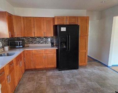 1503 Dunbar Street - Photo Thumbnail 1