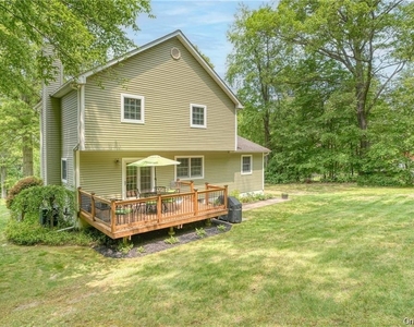 8 Roberts Drive - Photo Thumbnail 23