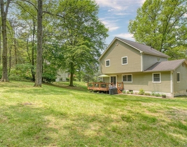 8 Roberts Drive - Photo Thumbnail 25