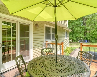 8 Roberts Drive - Photo Thumbnail 21