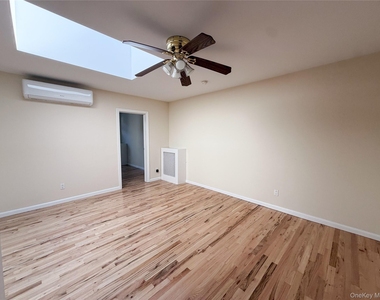3232 60th Street - Photo Thumbnail 1